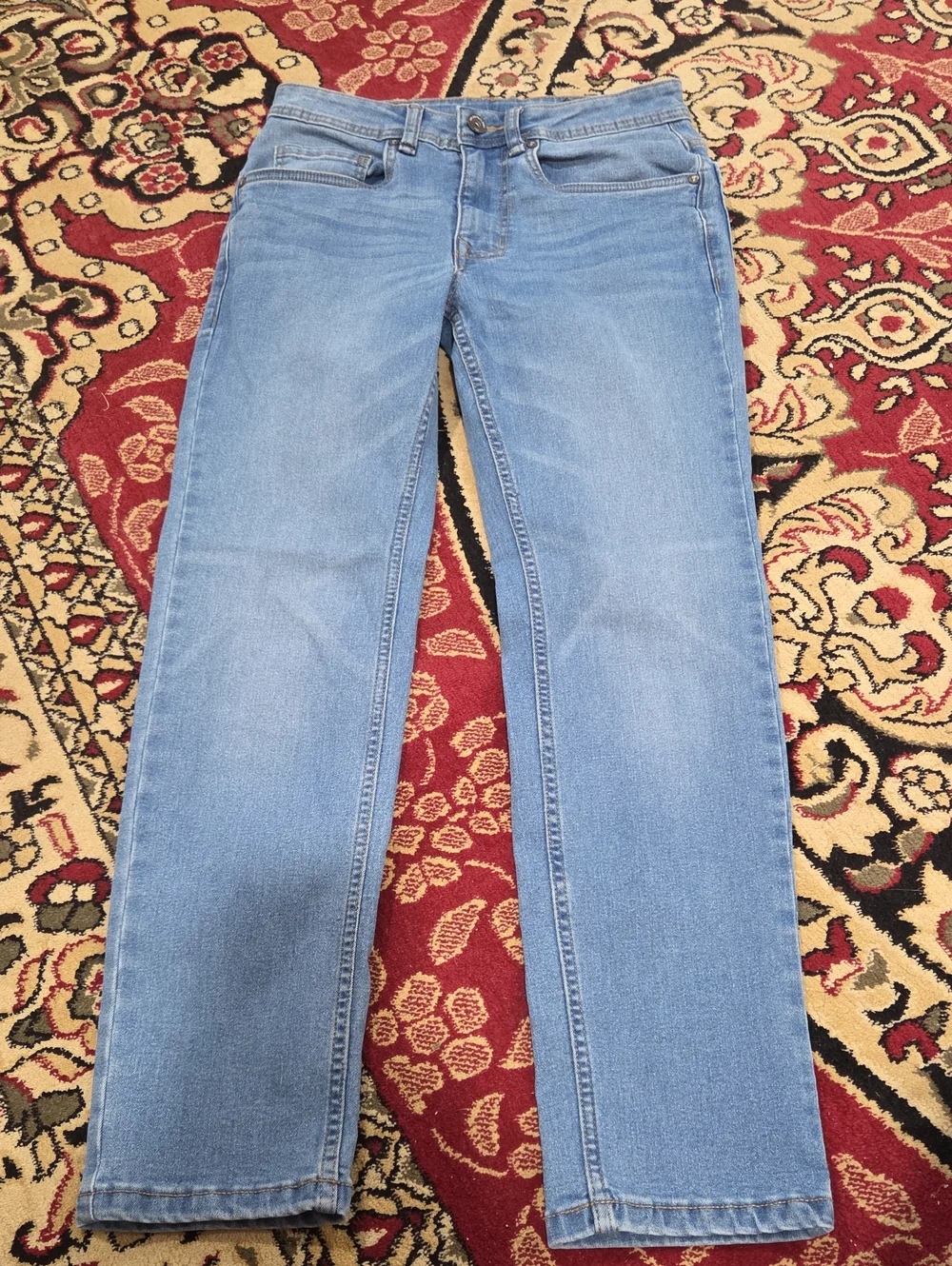 Men's Straight Jeans in Light Blue Wash